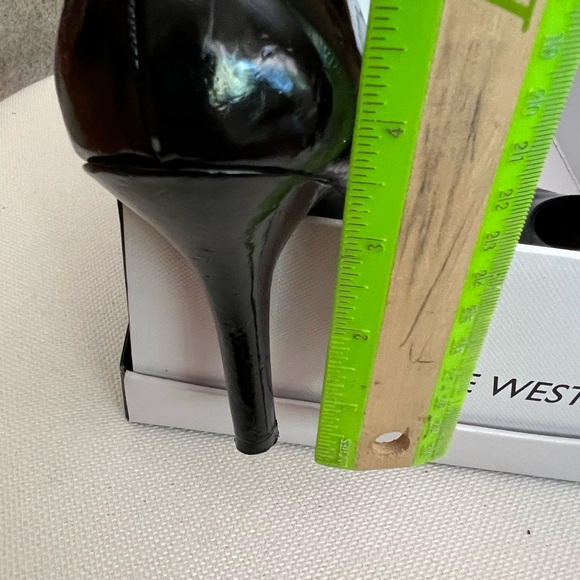 Nine West - Black Patent Leather -Size 7.5 - Picture 8 of 9